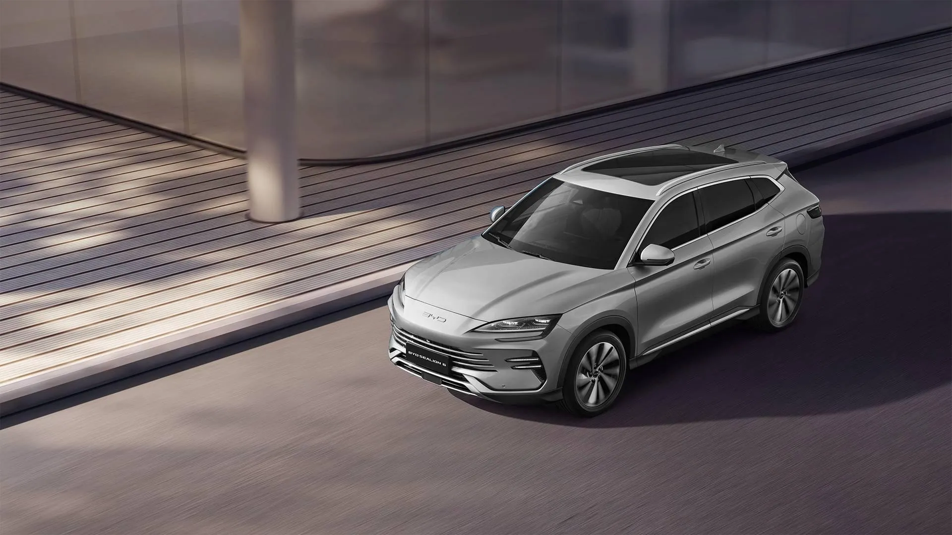 BYD Sealion 6 vượt kỳ vọng xuyên quốc gia